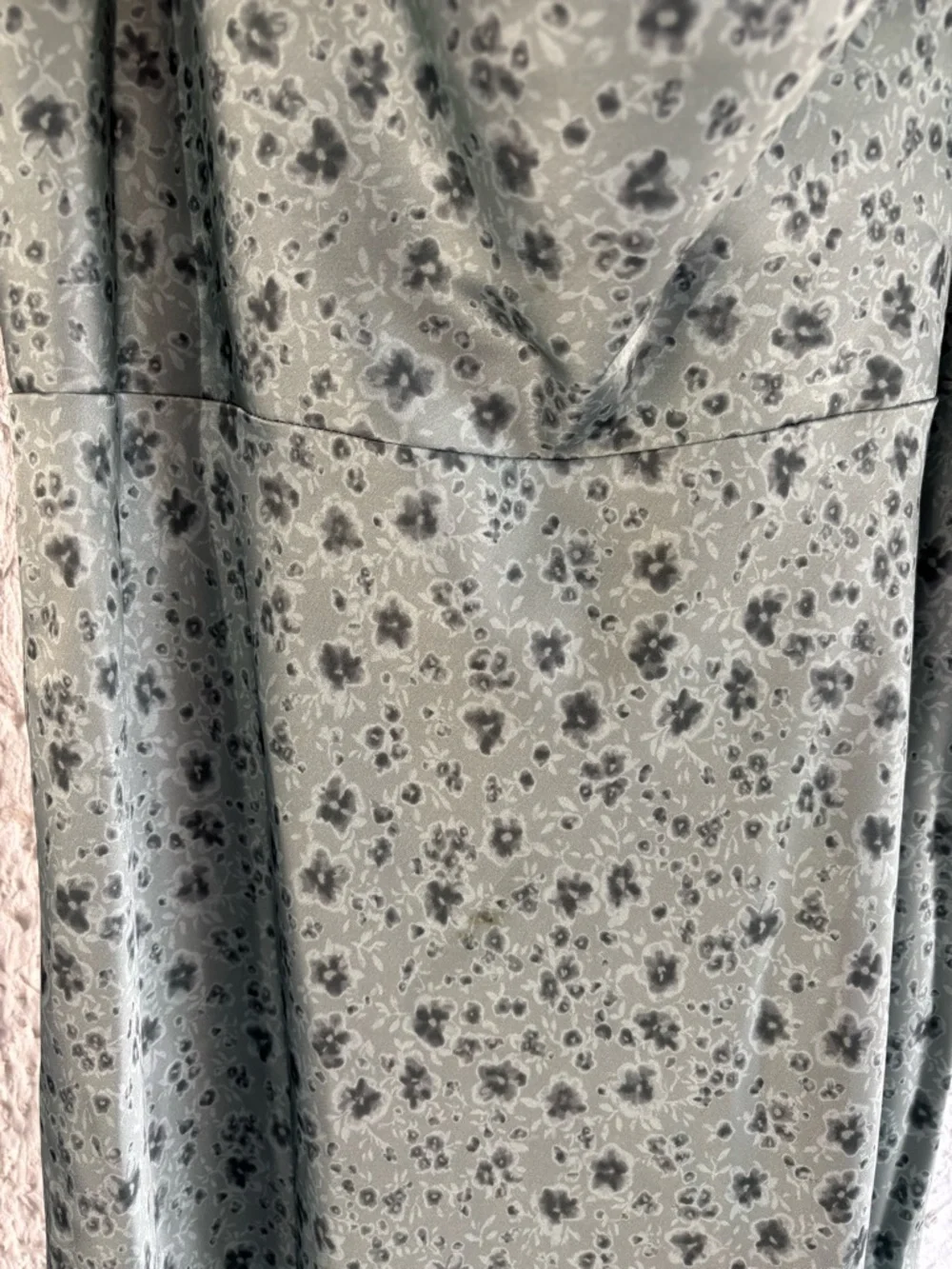✨HOST PICK✨Sage Green Floral Cowl Neck Slip Dress - Picture 4 of 14